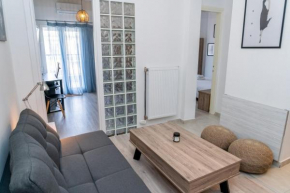 Kosmos Service Apartment Near Turkish Consulat And Saint Dimitrious Church With Additional Cost Parking